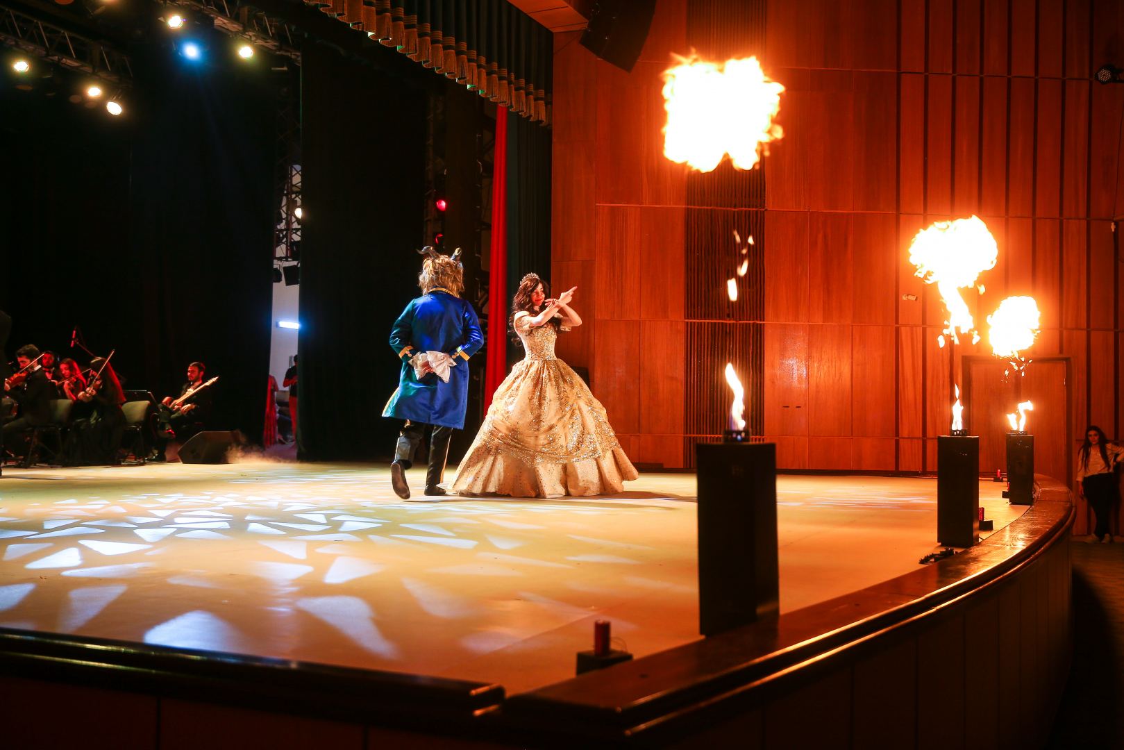 Прямой контакт с героями сказок! В Баку представлено Дисней-шоу (ФОТО/ВИДЕО)