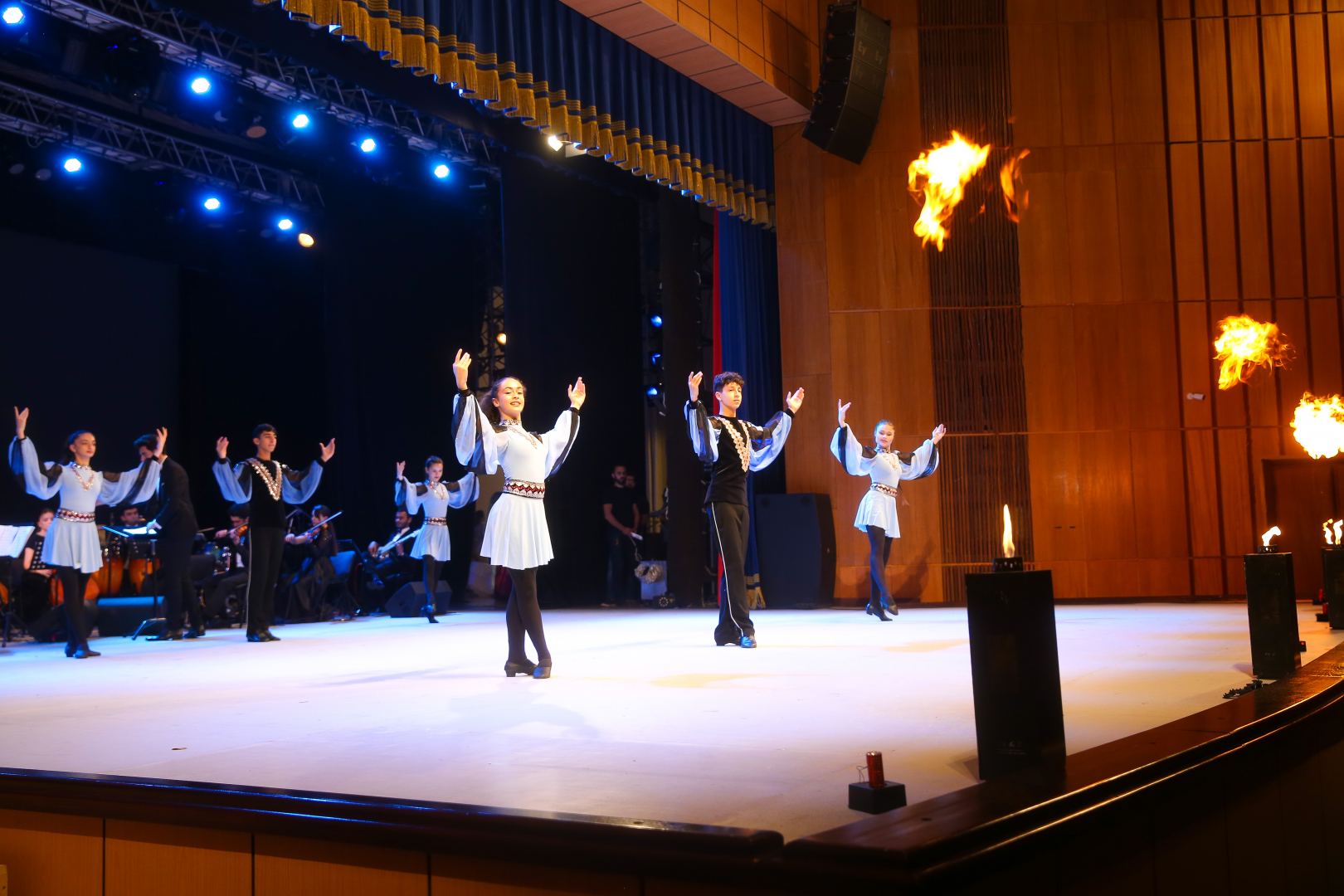 Прямой контакт с героями сказок! В Баку представлено Дисней-шоу (ФОТО/ВИДЕО)