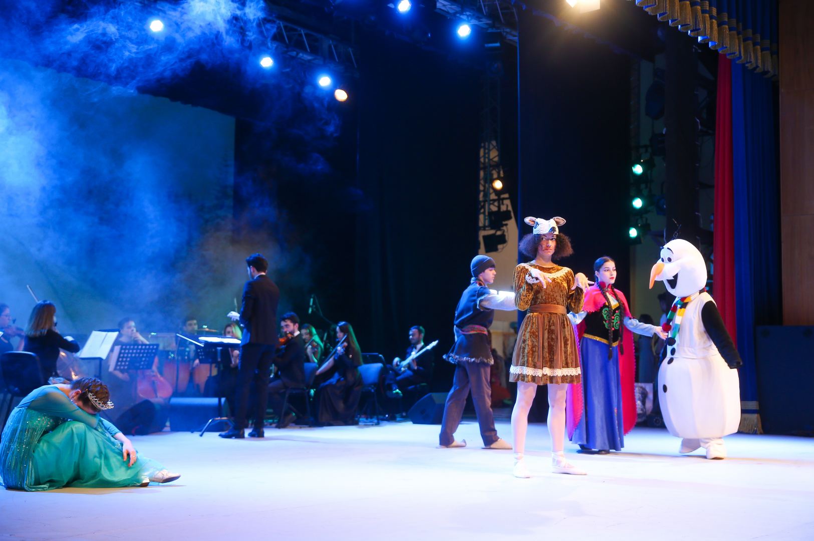 Прямой контакт с героями сказок! В Баку представлено Дисней-шоу (ФОТО/ВИДЕО)