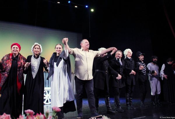 В Баку состоялась премьера спектакля "Капитанская дочка" – восстание, любовь, измена… (ФОТО)