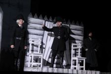 В Баку состоялась премьера спектакля "Капитанская дочка" – восстание, любовь, измена… (ФОТО)