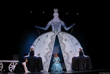 В Баку состоялась премьера спектакля "Капитанская дочка" – восстание, любовь, измена… (ФОТО)