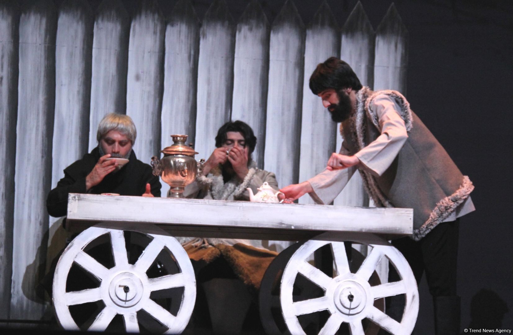 В Баку состоялась премьера спектакля "Капитанская дочка" – восстание, любовь, измена… (ФОТО)