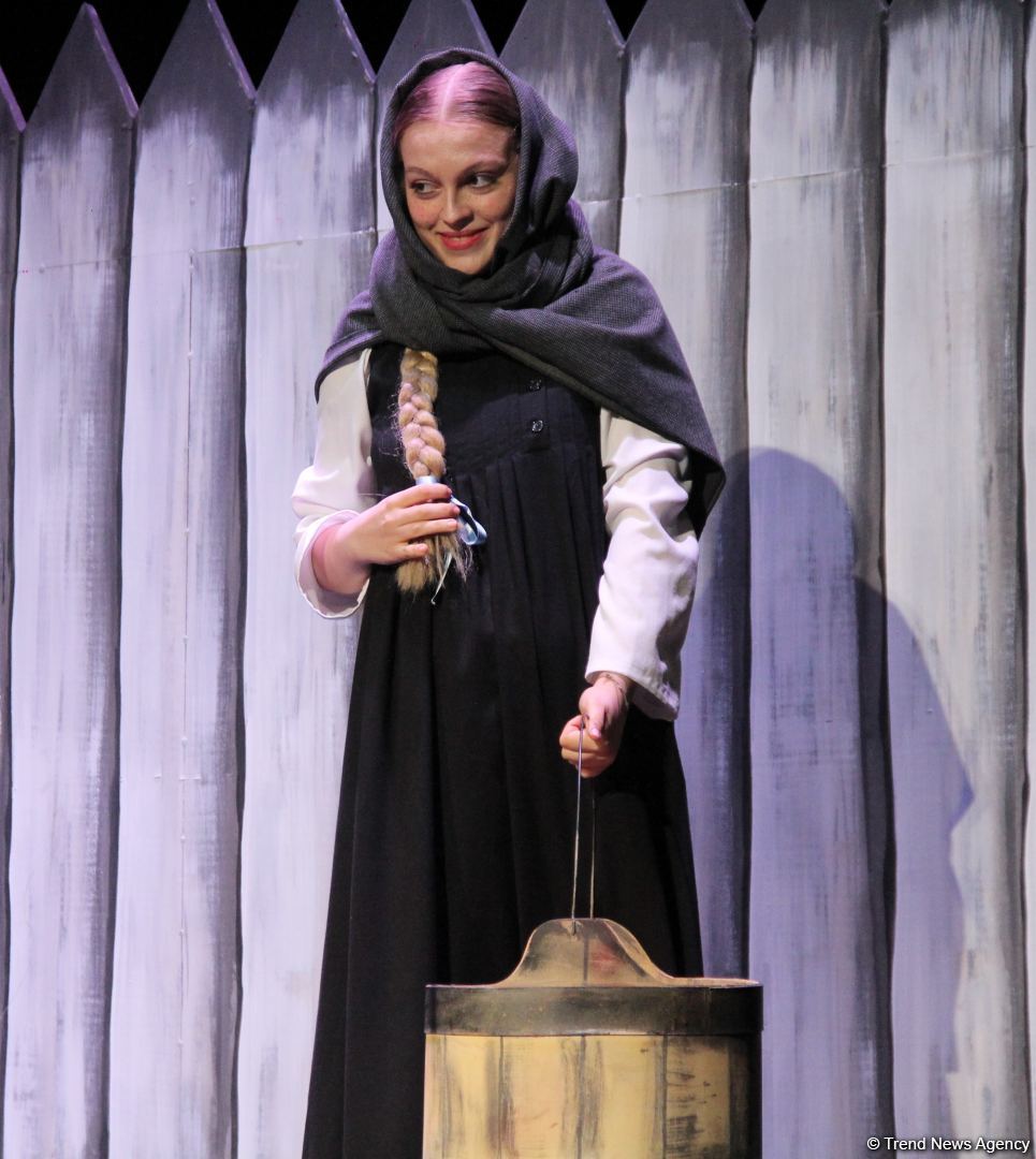 В Баку состоялась премьера спектакля "Капитанская дочка" – восстание, любовь, измена… (ФОТО)