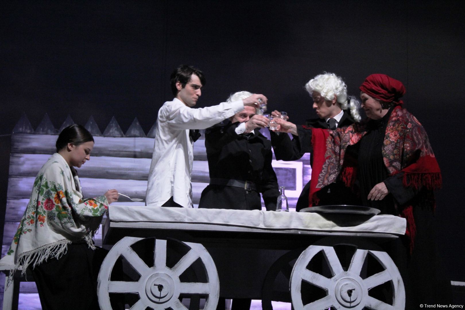 В Баку состоялась премьера спектакля "Капитанская дочка" – восстание, любовь, измена… (ФОТО)