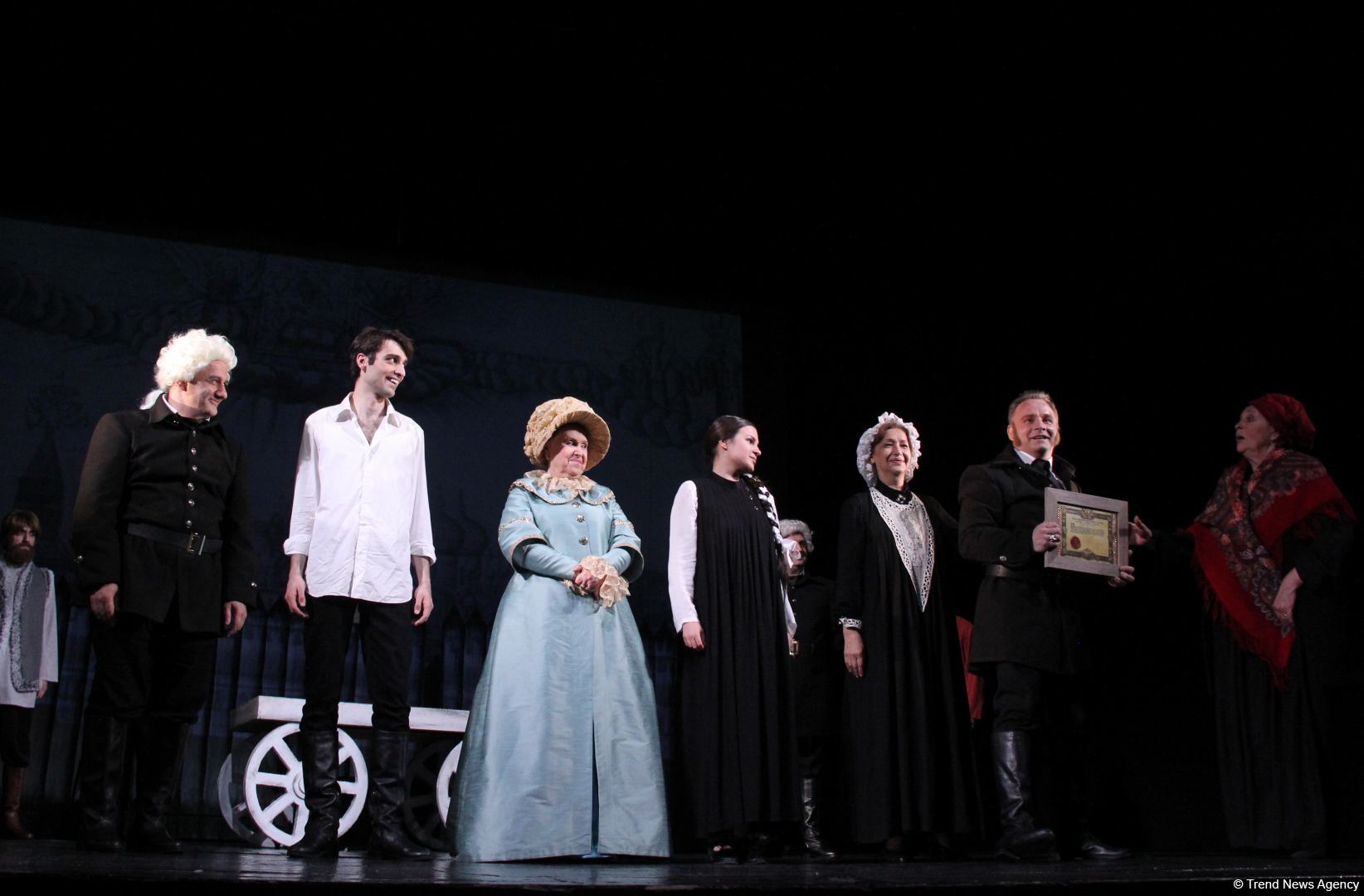 В Баку состоялась премьера спектакля "Капитанская дочка" – восстание, любовь, измена… (ФОТО)