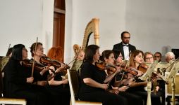 "Жар-птица" в Баку (ФОТО)