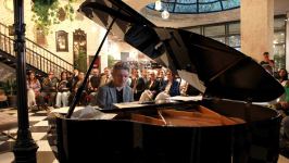 Уютное место в бакинском сквере...  "Максуд навсегда" (ФОТО)