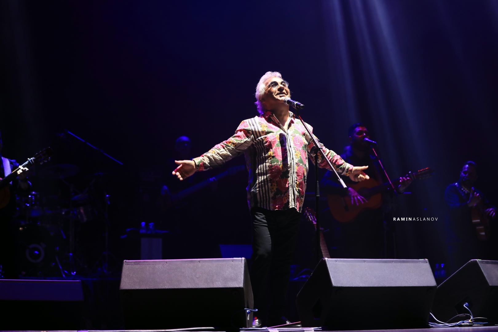 Зажигательный концерт Gipsy Kings в Баку – цыганские короли в стиле румба-фламенко (ВИДЕО, ФОТО)