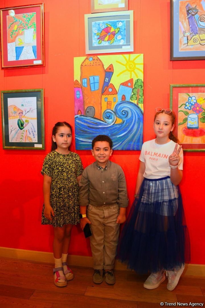 Увлекательное путешествие в мир красоты и фантазии – выставка работ учащихся Leonardo Art School Baku (ФОТО)