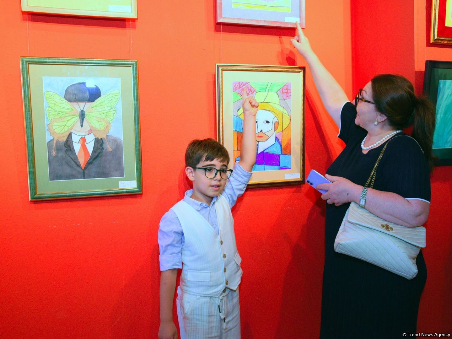 Увлекательное путешествие в мир красоты и фантазии – выставка работ учащихся Leonardo Art School Baku (ФОТО)