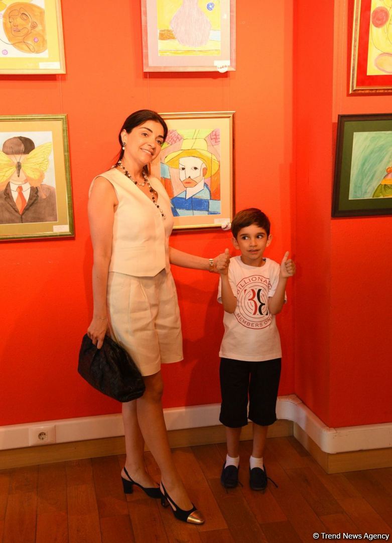 Увлекательное путешествие в мир красоты и фантазии – выставка работ учащихся Leonardo Art School Baku (ФОТО)