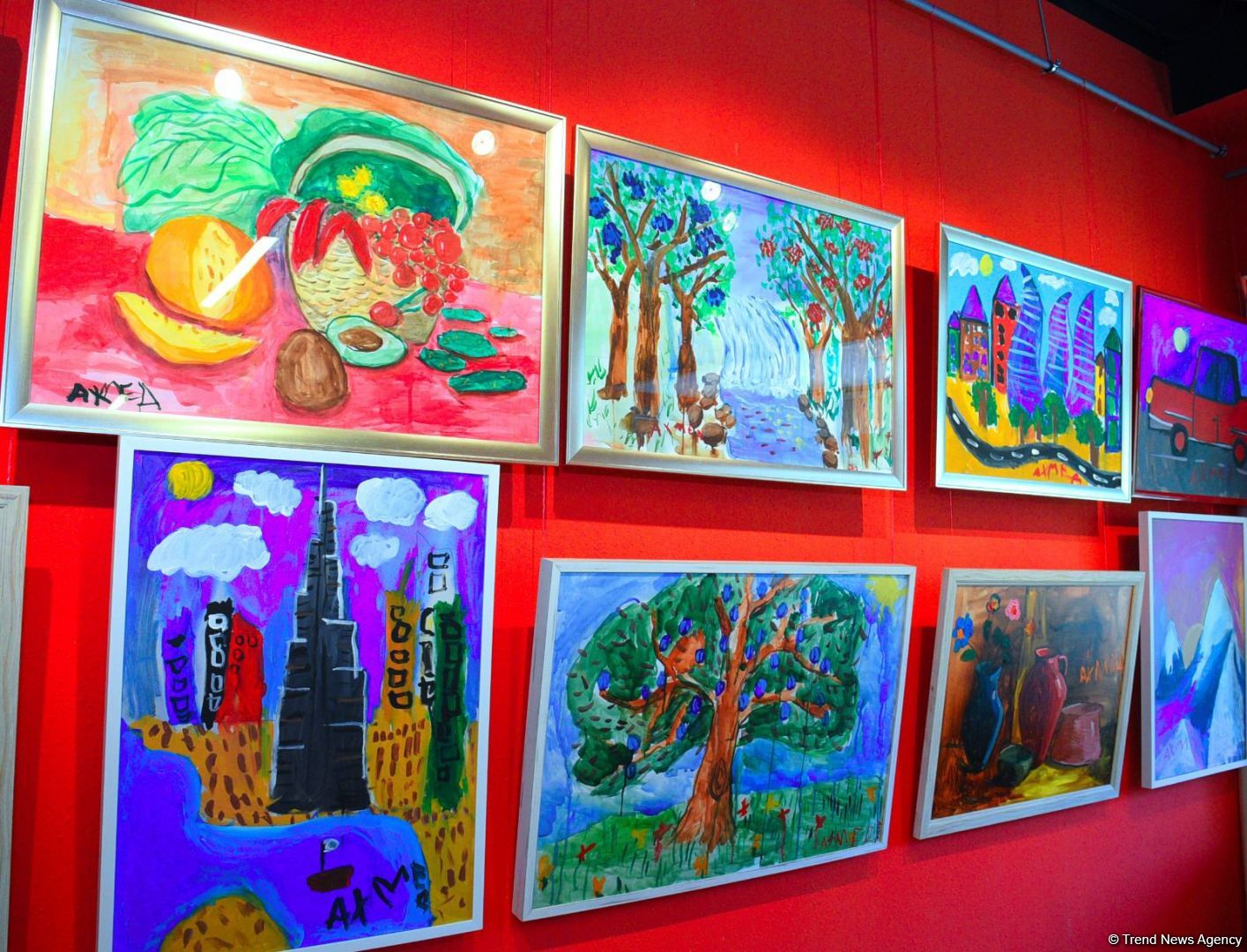 Увлекательное путешествие в мир красоты и фантазии – выставка работ учащихся Leonardo Art School Baku (ФОТО)