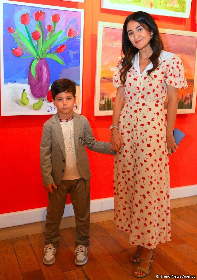 Увлекательное путешествие в мир красоты и фантазии – выставка работ учащихся Leonardo Art School Baku (ФОТО)