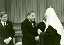 Гейдар Алиев был в Политбюро представителем Востока, и Восток это очень высоко ценил - беседа Эльмиры Ахундовой с Александром Гавриловым (ФОТО)