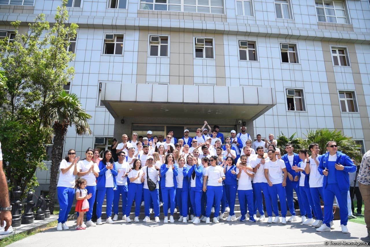 Азербайджанская команда отправилась в Краков для участия в III Европейских играх (ФОТО/ВИДЕО)