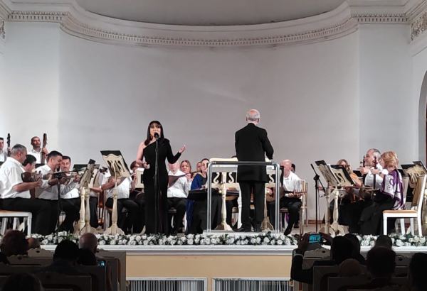 Приятная ностальгия и любимые мелодии – концерт в Баку (ФОТО)