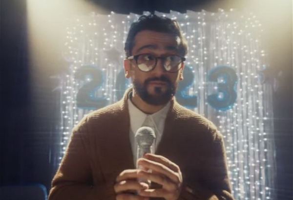 Jony стал учителем истории