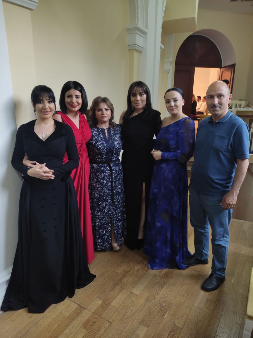 Приятная ностальгия и любимые мелодии – концерт в Баку (ФОТО)