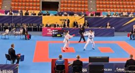 Азербайджанская каратистка с разгромным счетом одержала победу над соперницей из Армении  (ФОТО)