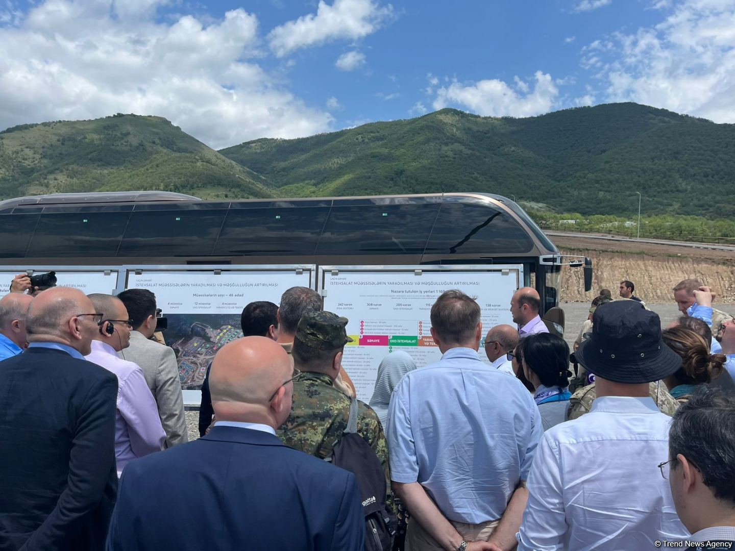 Представители дипкорпуса ознакомились со строящимся агропромышленным парком в Лачине (ФОТО)