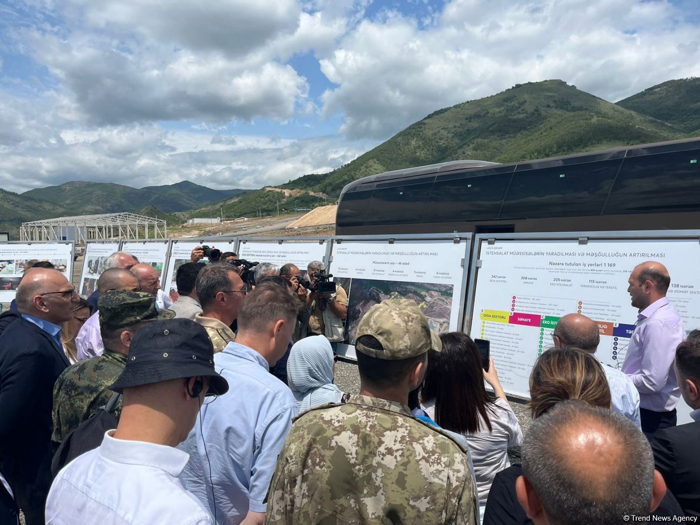 Представители дипкорпуса ознакомились со строящимся агропромышленным парком в Лачине (ФОТО)