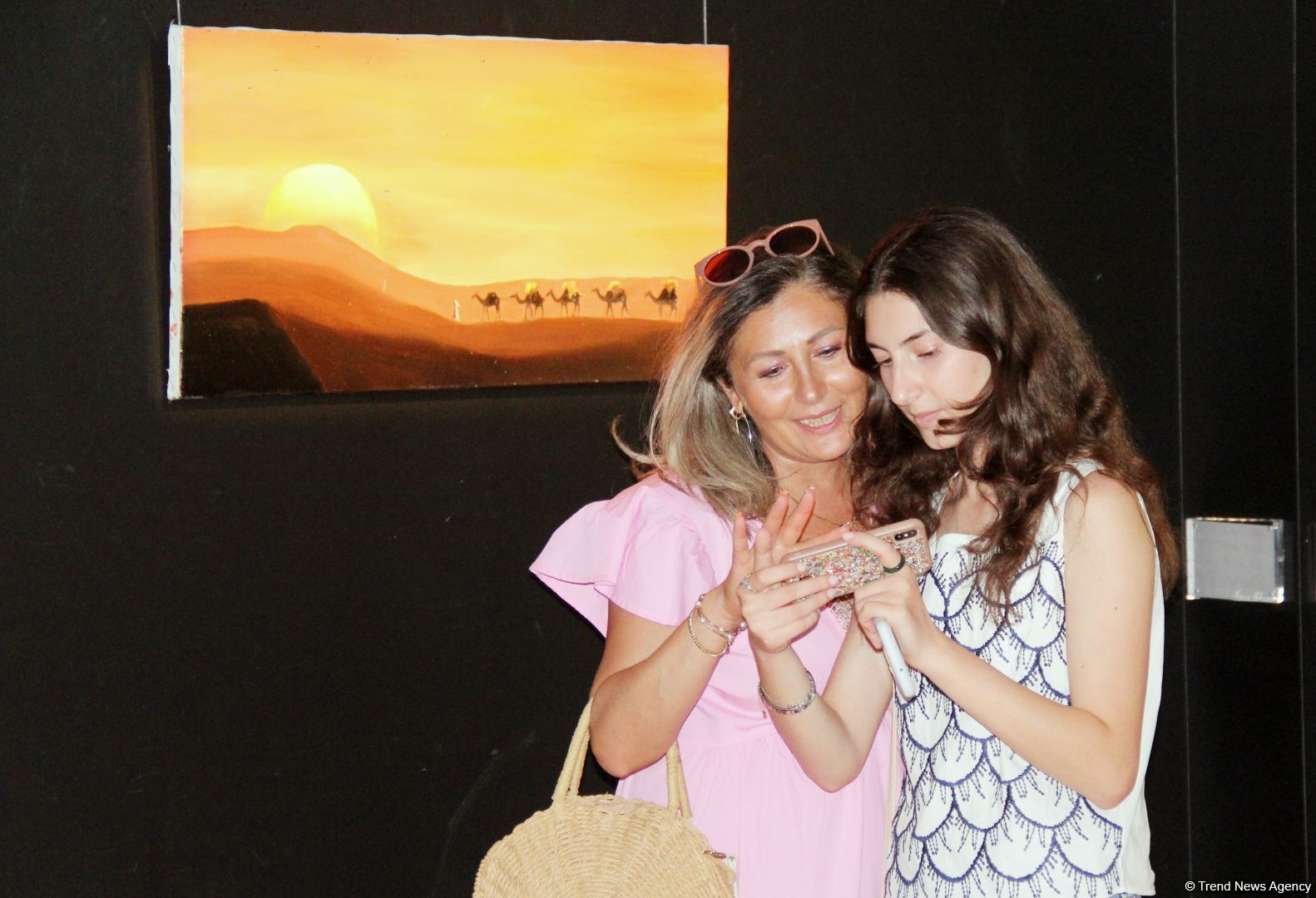 В QGallery состоялось открытие выставки Назрин Аббасовой "В объятиях эмоций"  (ФОТО)