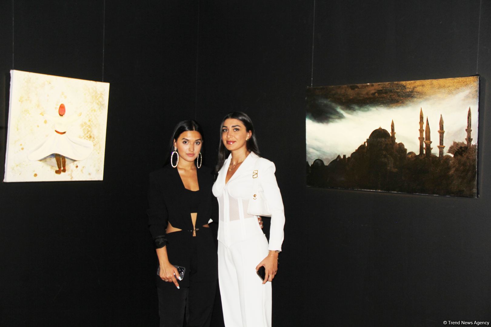 В QGallery состоялось открытие выставки Назрин Аббасовой "В объятиях эмоций"  (ФОТО)