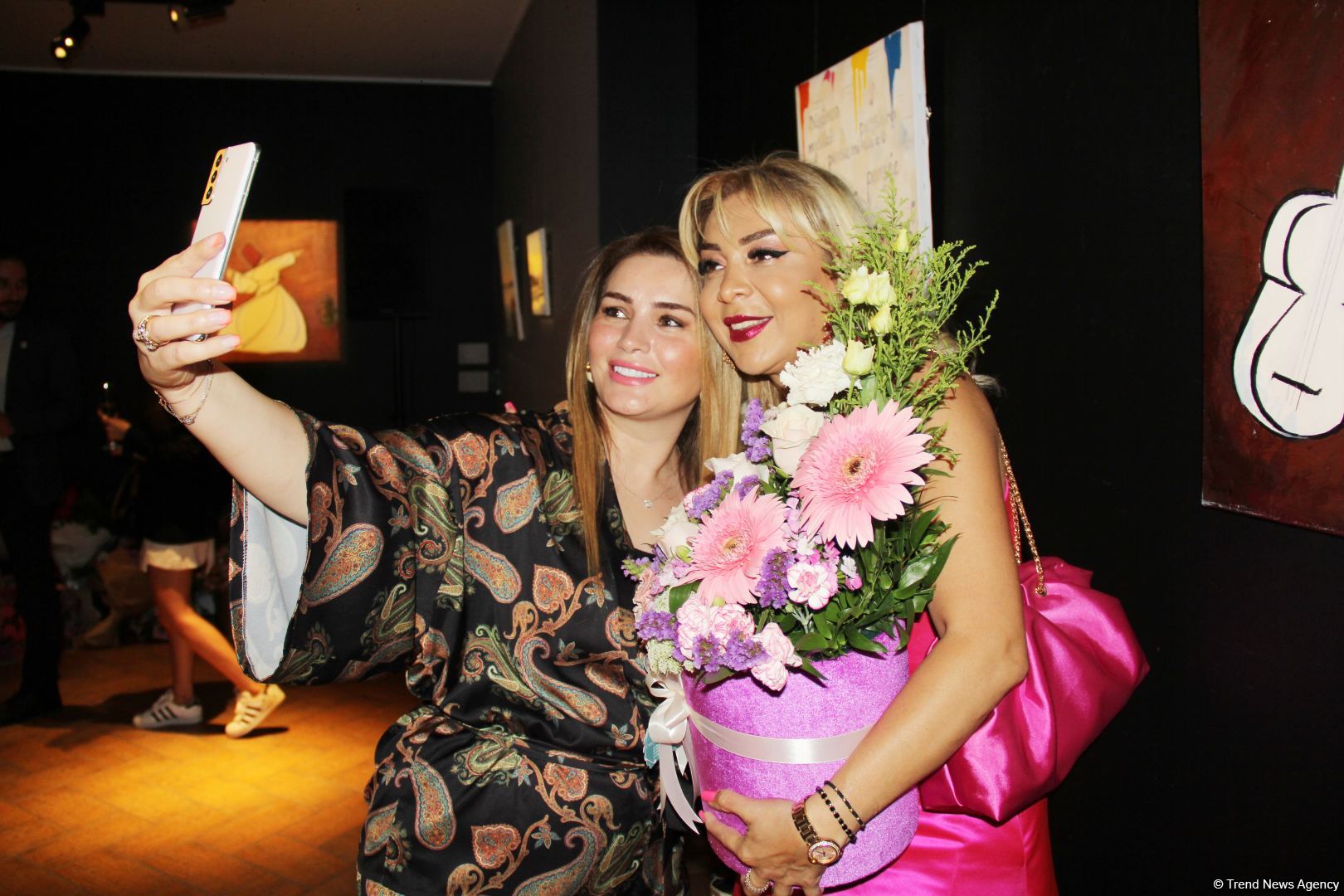 В QGallery состоялось открытие выставки Назрин Аббасовой "В объятиях эмоций"  (ФОТО)