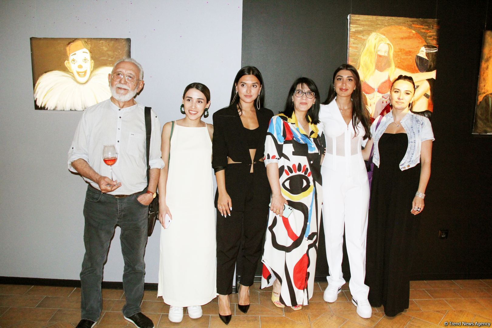 В QGallery состоялось открытие выставки Назрин Аббасовой "В объятиях эмоций"  (ФОТО)