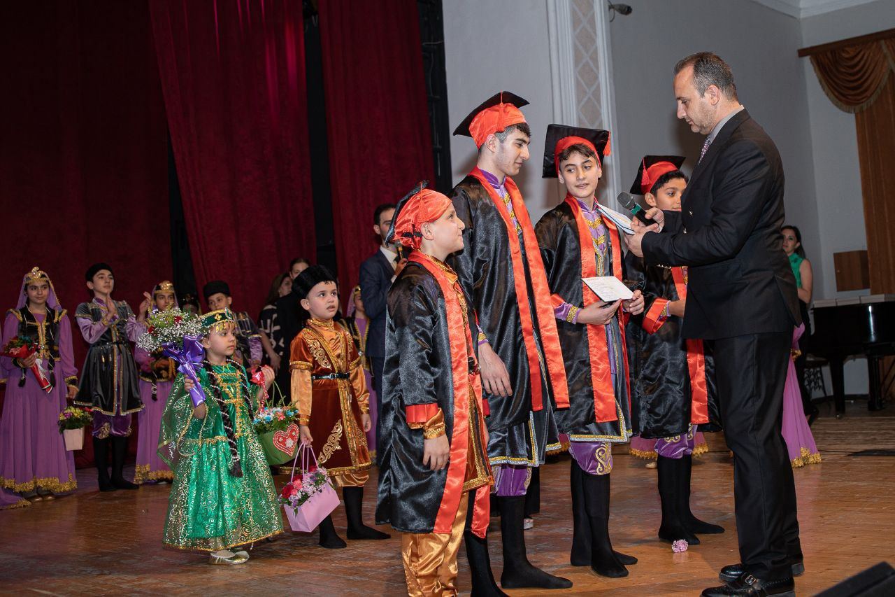 Актеры фильма "Асиф, Васиф, Агасиф" встретились 40 лет спустя – юбилей ансамбля Alov (ВИДЕО, ФОТО)