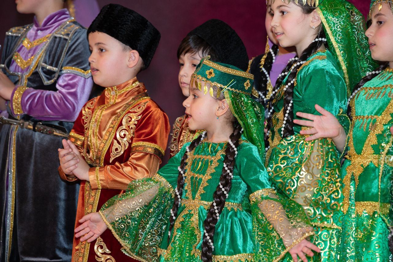 Актеры фильма "Асиф, Васиф, Агасиф" встретились 40 лет спустя – юбилей ансамбля Alov (ВИДЕО, ФОТО)