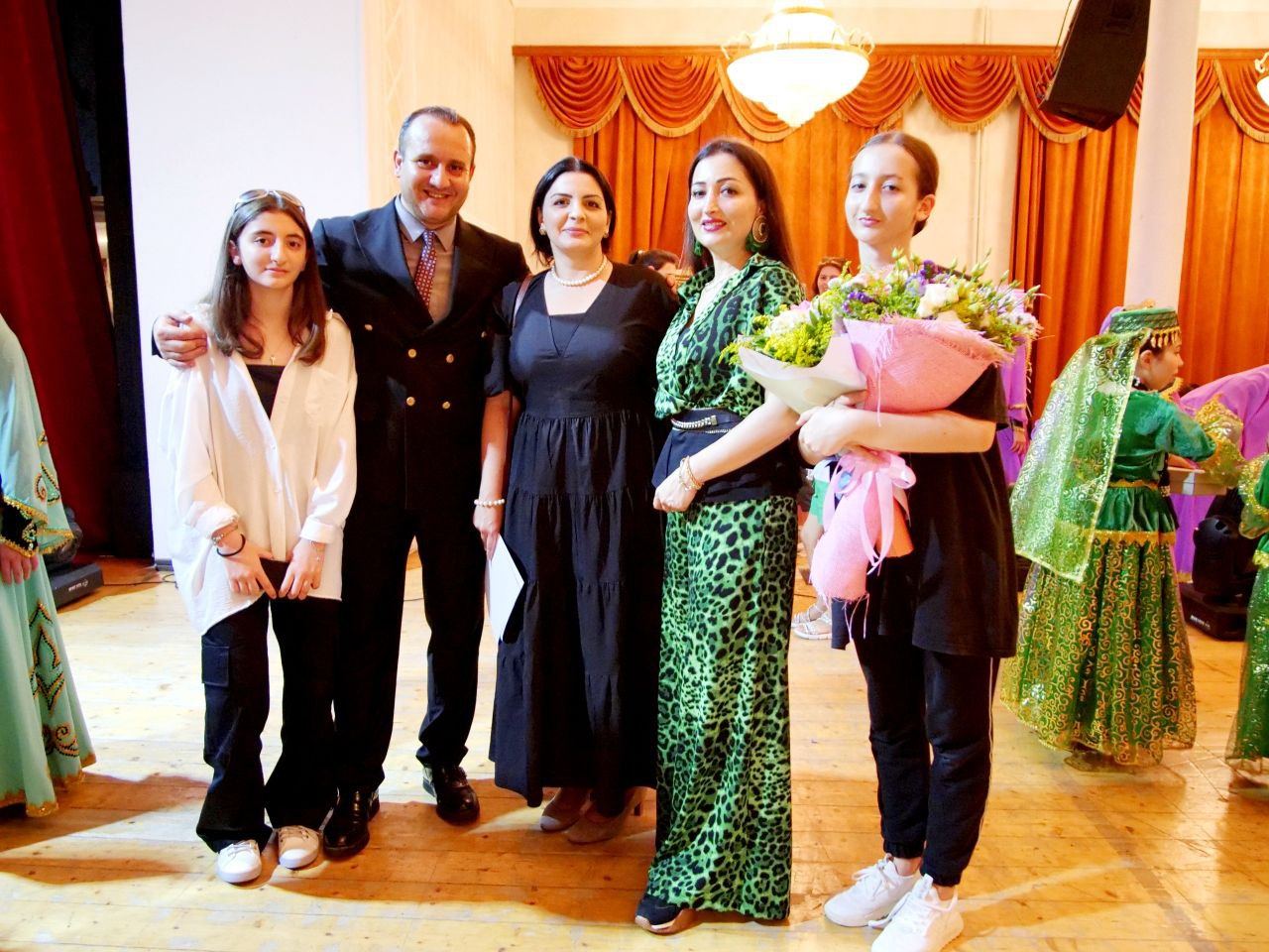 Актеры фильма "Асиф, Васиф, Агасиф" встретились 40 лет спустя – юбилей ансамбля Alov (ВИДЕО, ФОТО)