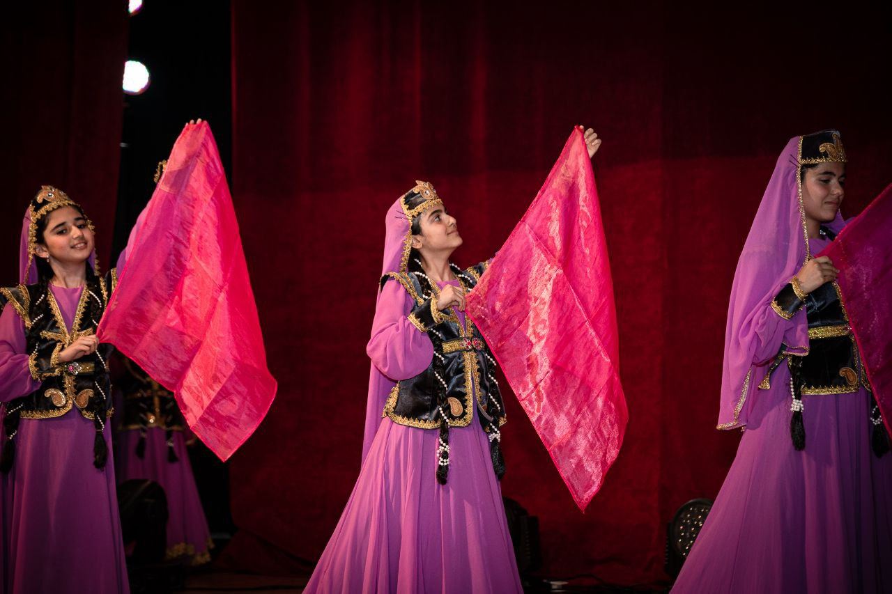 Актеры фильма "Асиф, Васиф, Агасиф" встретились 40 лет спустя – юбилей ансамбля Alov (ВИДЕО, ФОТО)