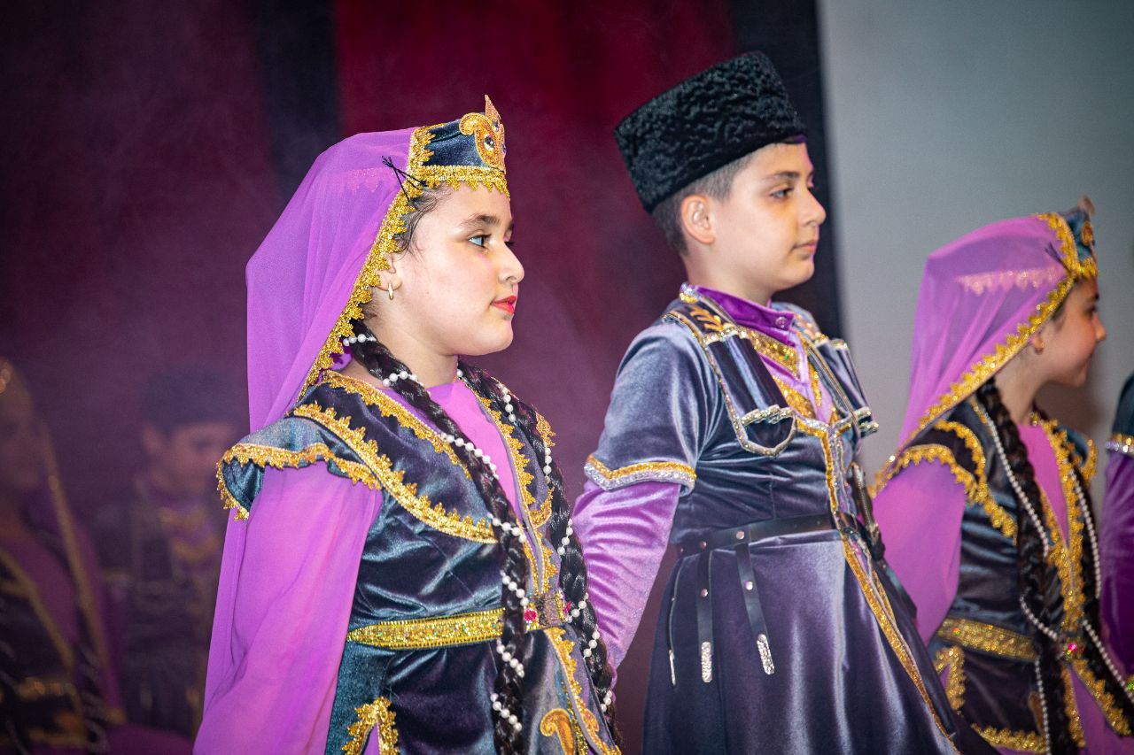 Актеры фильма "Асиф, Васиф, Агасиф" встретились 40 лет спустя – юбилей ансамбля Alov (ВИДЕО, ФОТО)