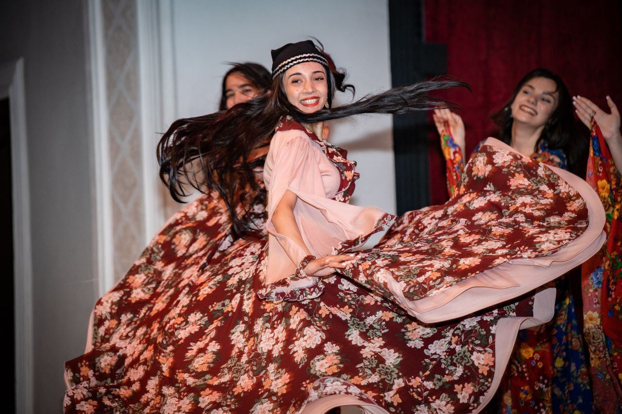 Актеры фильма "Асиф, Васиф, Агасиф" встретились 40 лет спустя – юбилей ансамбля Alov (ВИДЕО, ФОТО)