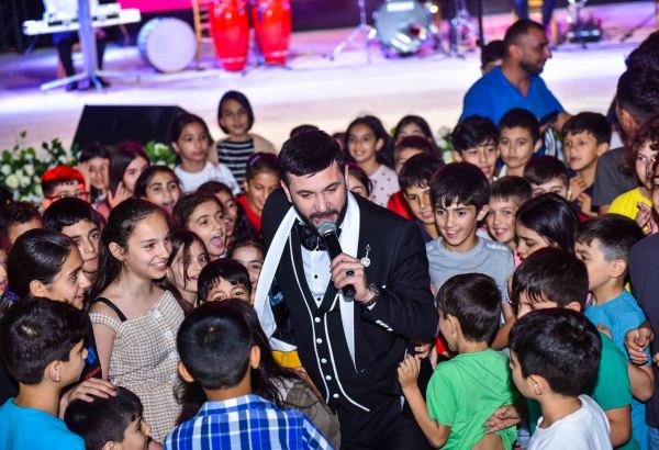 Салим Аббасов выступил в Баку с концертом – красивые и душевные песни (ФОТО)