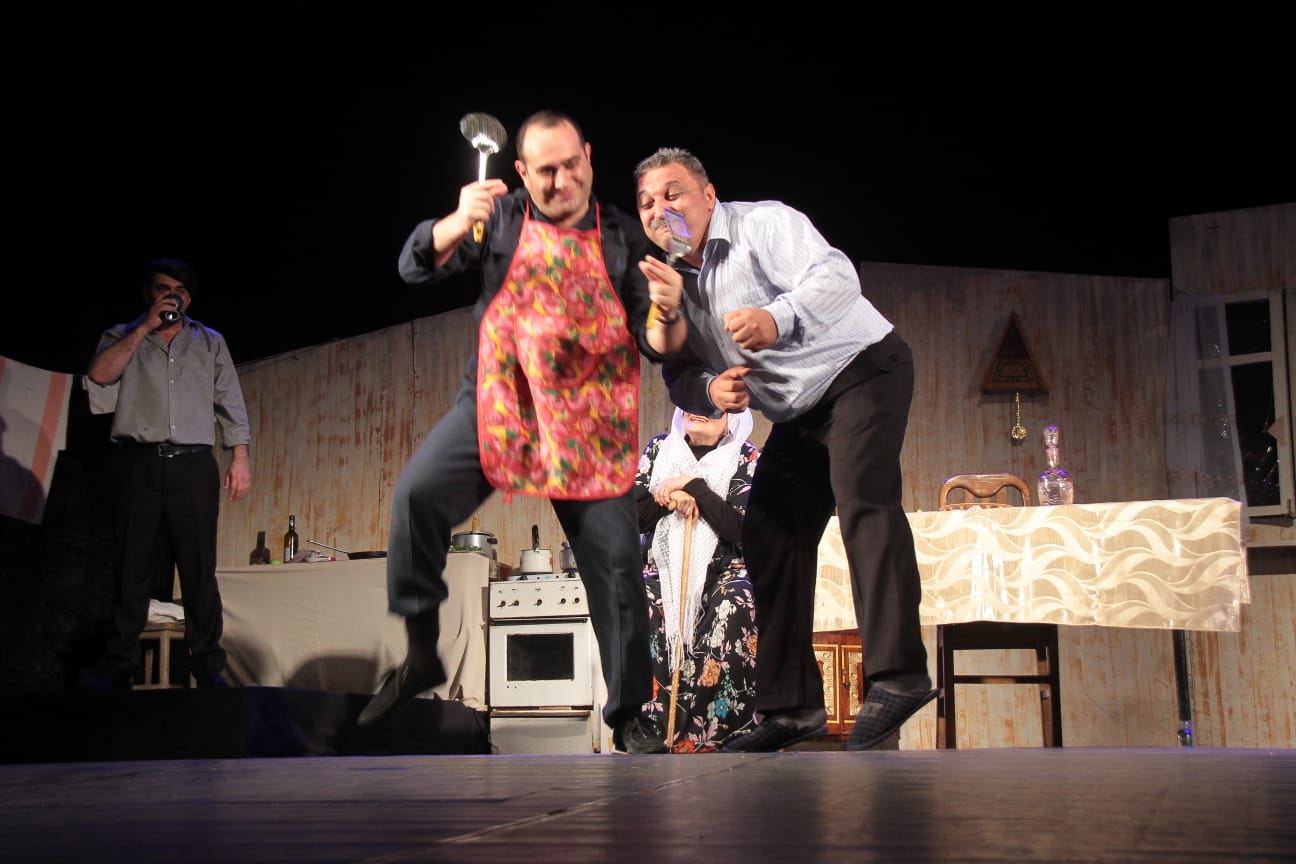 История одной семьи – Сумгайытский театр выступил в Баку (ФОТО)