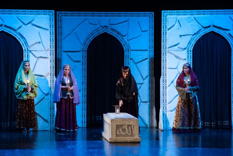 Аздрама завершила 150-й сезон спектаклем "Карабахнаме" (ФОТО)