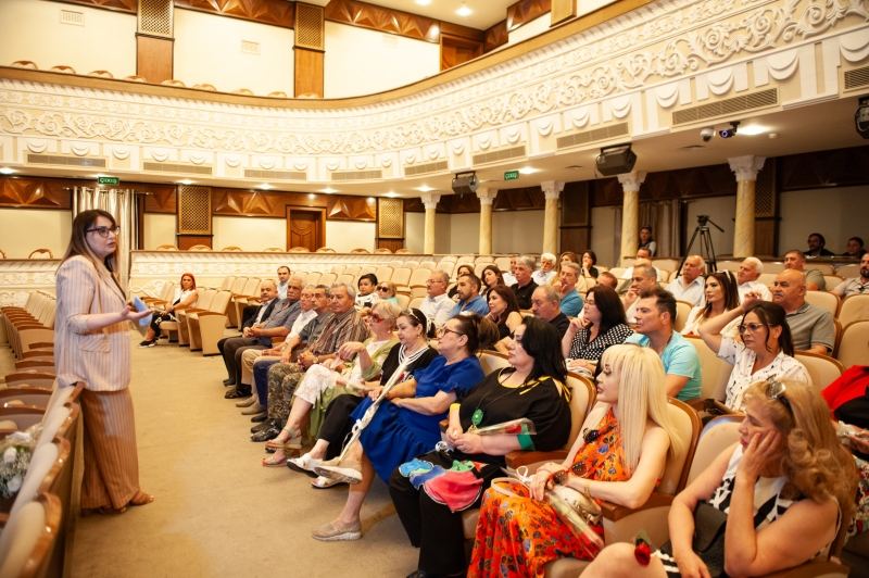 Аздрама завершила 150-й сезон спектаклем "Карабахнаме" (ФОТО)