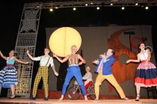 Российские актеры в Баку представили потрясающую новую версию мировой классики "Собака на сене" (ВИДЕО, ФОТО)