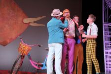 Российские актеры в Баку представили потрясающую новую версию мировой классики "Собака на сене" (ВИДЕО, ФОТО)