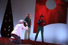 Российские актеры в Баку представили потрясающую новую версию мировой классики "Собака на сене" (ВИДЕО, ФОТО)