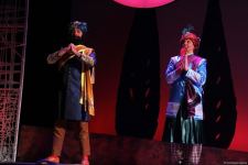 Российские актеры в Баку представили потрясающую новую версию мировой классики "Собака на сене" (ВИДЕО, ФОТО)