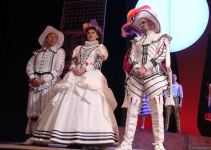 Российские актеры в Баку представили потрясающую новую версию мировой классики "Собака на сене" (ВИДЕО, ФОТО)