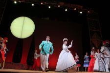 Российские актеры в Баку представили потрясающую новую версию мировой классики "Собака на сене" (ВИДЕО, ФОТО)