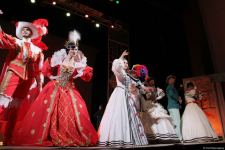 Российские актеры в Баку представили потрясающую новую версию мировой классики "Собака на сене" (ВИДЕО, ФОТО)