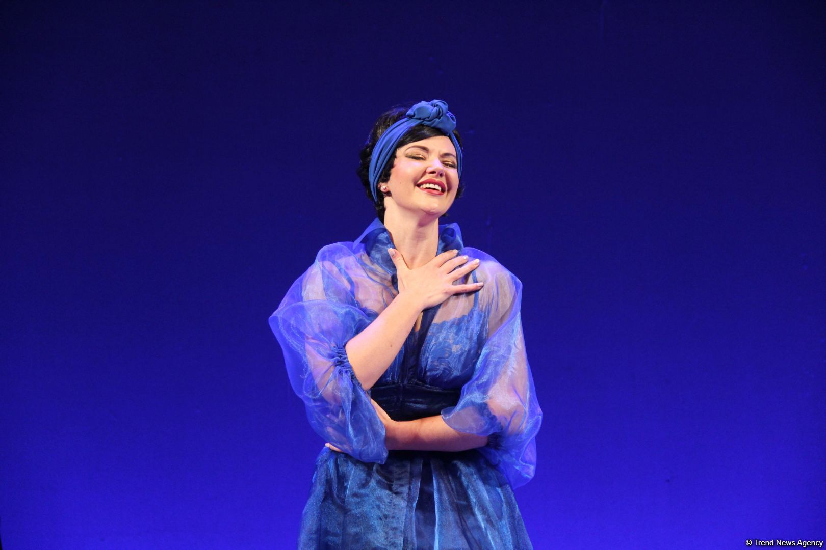 Российские актеры в Баку представили потрясающую новую версию мировой классики "Собака на сене" (ВИДЕО, ФОТО)