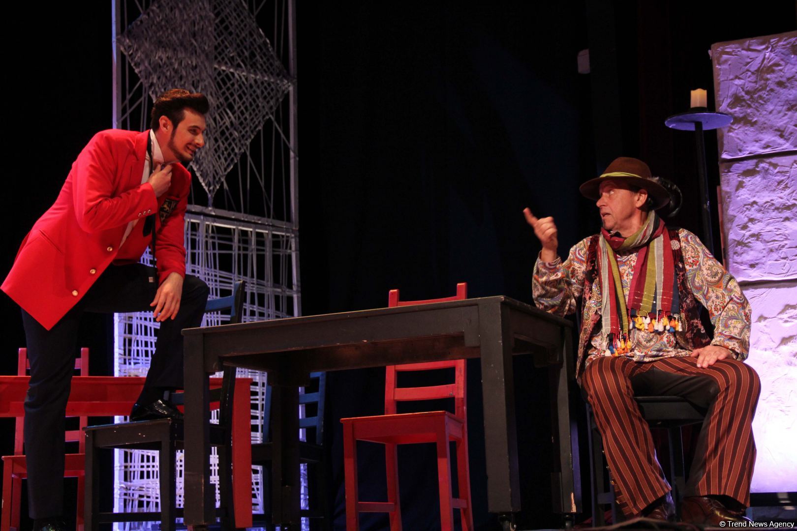 Российские актеры в Баку представили потрясающую новую версию мировой классики "Собака на сене" (ВИДЕО, ФОТО)