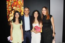 В QGallery открылась выставка Фарах Гаджизаде "Таинство света" (ФОТО)